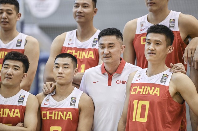 为什么cba球员害怕杜锋(球迷眼中杜锋4大错误，直言杜锋不配当中国男篮教练，杜锋错了吗)