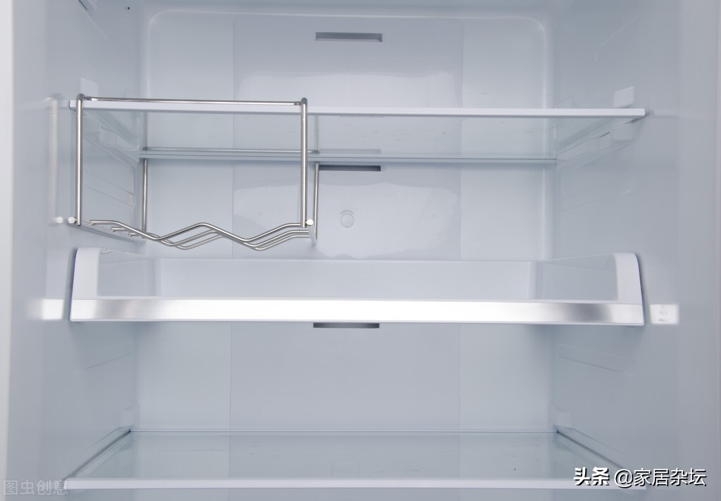 电冰箱排水口被冰堵住了，是什么原因？可以疏通吗？怎么疏通？