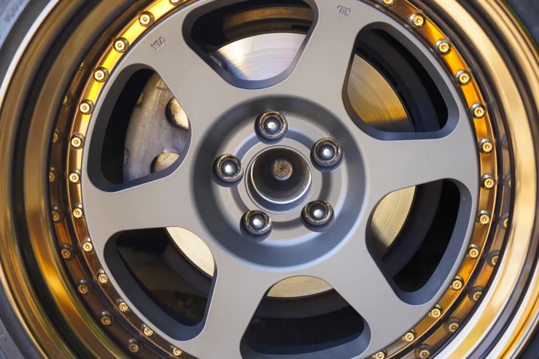 女：什么破车？男：丰田86 yyds！体验它为什么是男生的快乐源泉？