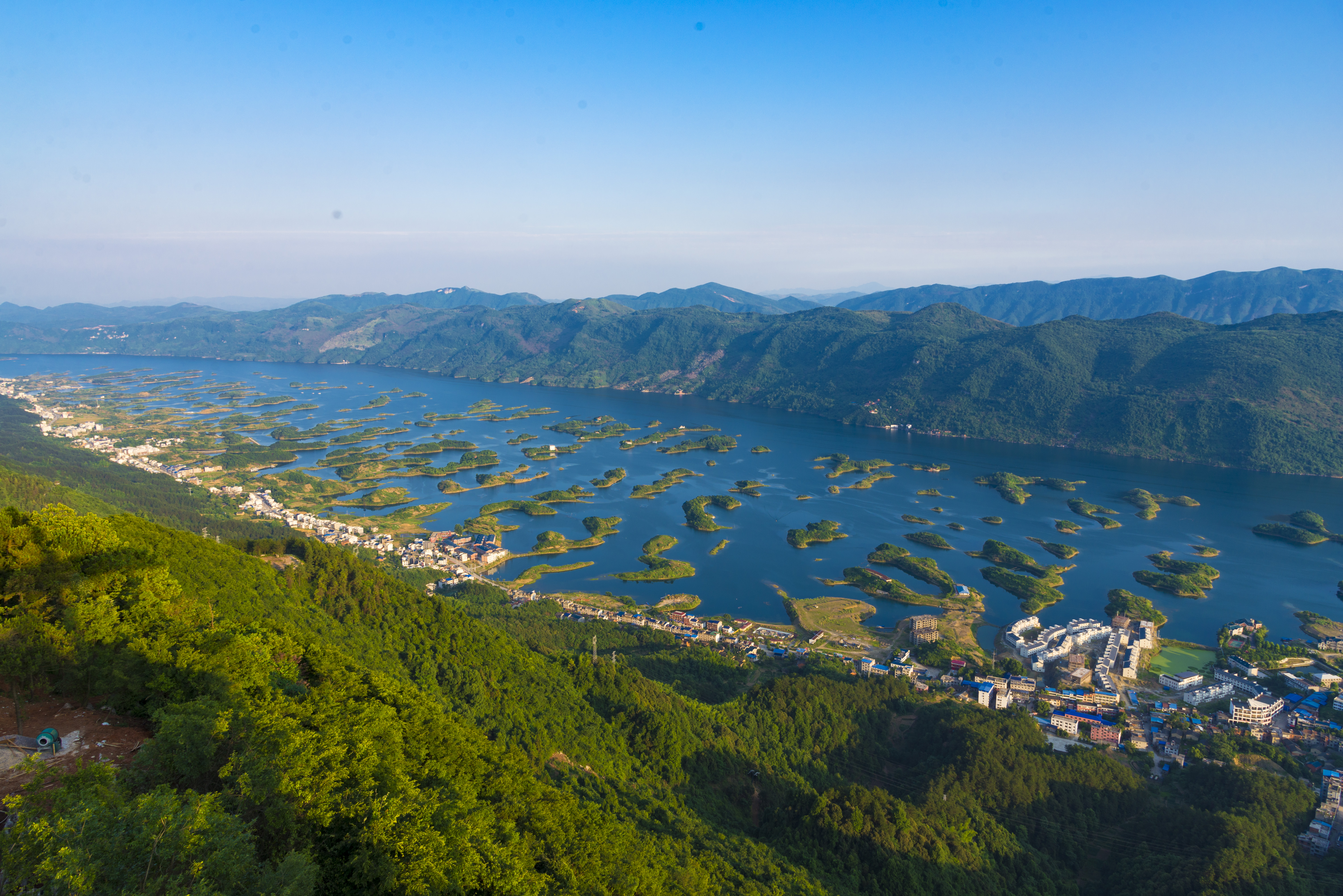 黄石天空之城景区开通旅游专线直通车发班首日收客近千人