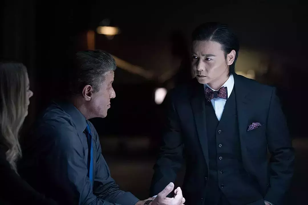 越狱变劫狱 晚节不保的史泰龙用《金蝉脱壳3:恶魔车站》书写尴尬