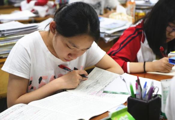 江苏高考分数线偏低遭质疑，又是数学惹的祸？葛大爷笑称不背锅