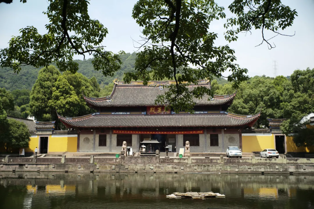 别再说什么小京都了,宁波这些寺庙来打脸了
