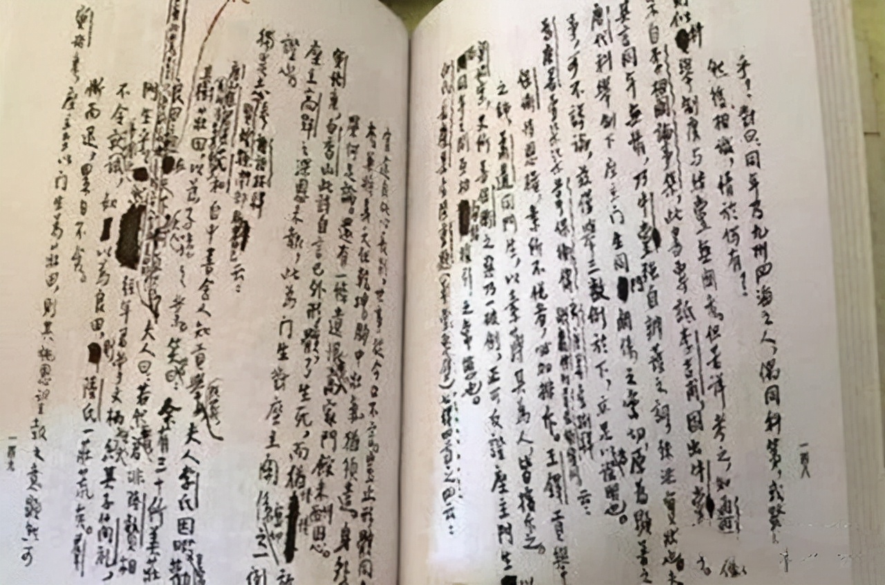 妻子卧病在床，他提前为妻子写挽联，妻子看后：我一定比你活得长