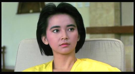 可能大家最熟悉的就是她主演的《霸王花》这部电影了,胡慧中在电影里