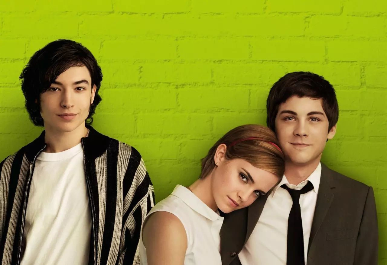 《壁花男孩》:创伤和背叛