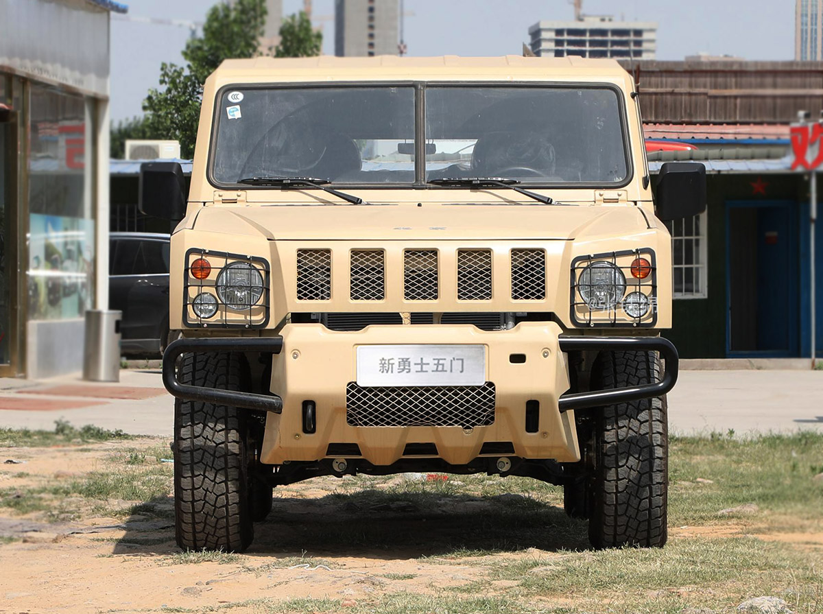 外观比奔驰大g硬气,2.4t动力 分时四驱,新款北汽勇士上市