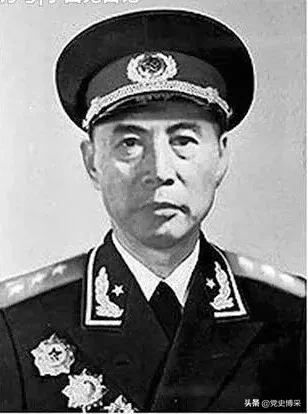 获得三枚一级勋章有多难？十位开国上将未获得，其中三位起义将领