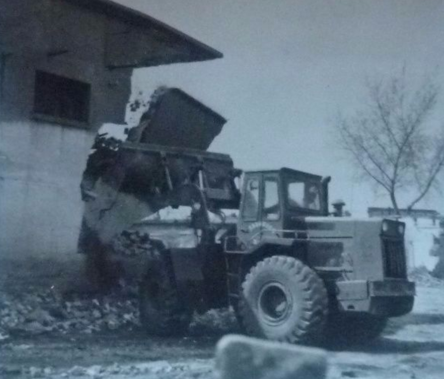 1963年，河北一女会计携1.6万巨款失踪，21年后在水泥地下被发现