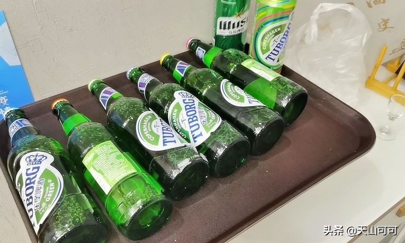 同样是啤酒，为什么乌苏啤酒能成网红，而爱喝它的却是新疆人？
