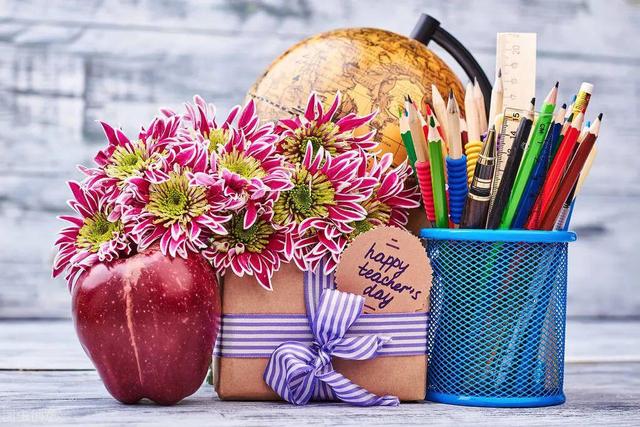 真挚暖心的教师节祝福语短信大全，简短独特，送给我们最爱的老师