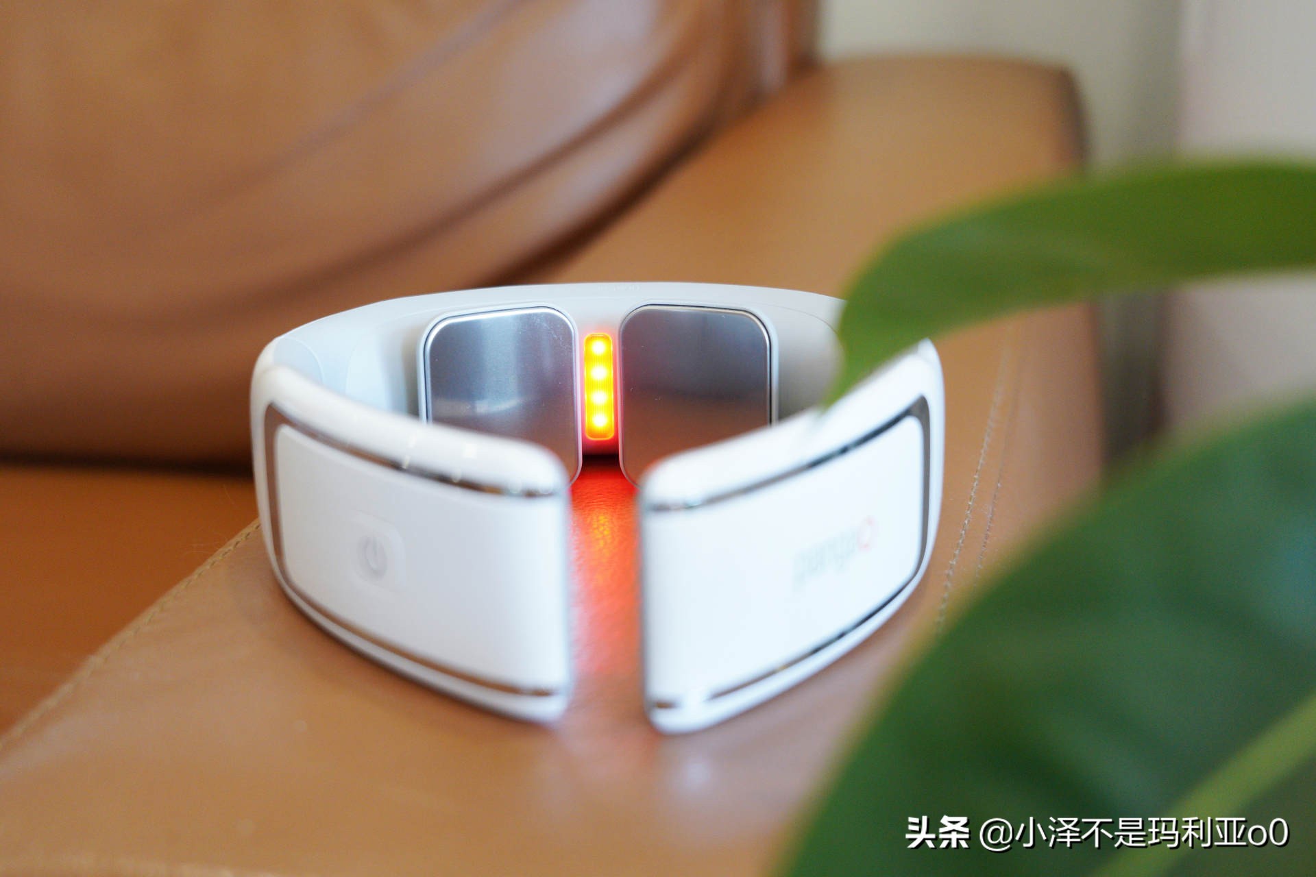 颈椎按摩仪值不值得买？两款按摩仪大比拼，教你如何选择