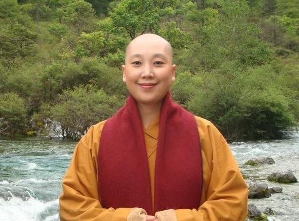 李娜为什么出家为情所困的李娜最终选择出家