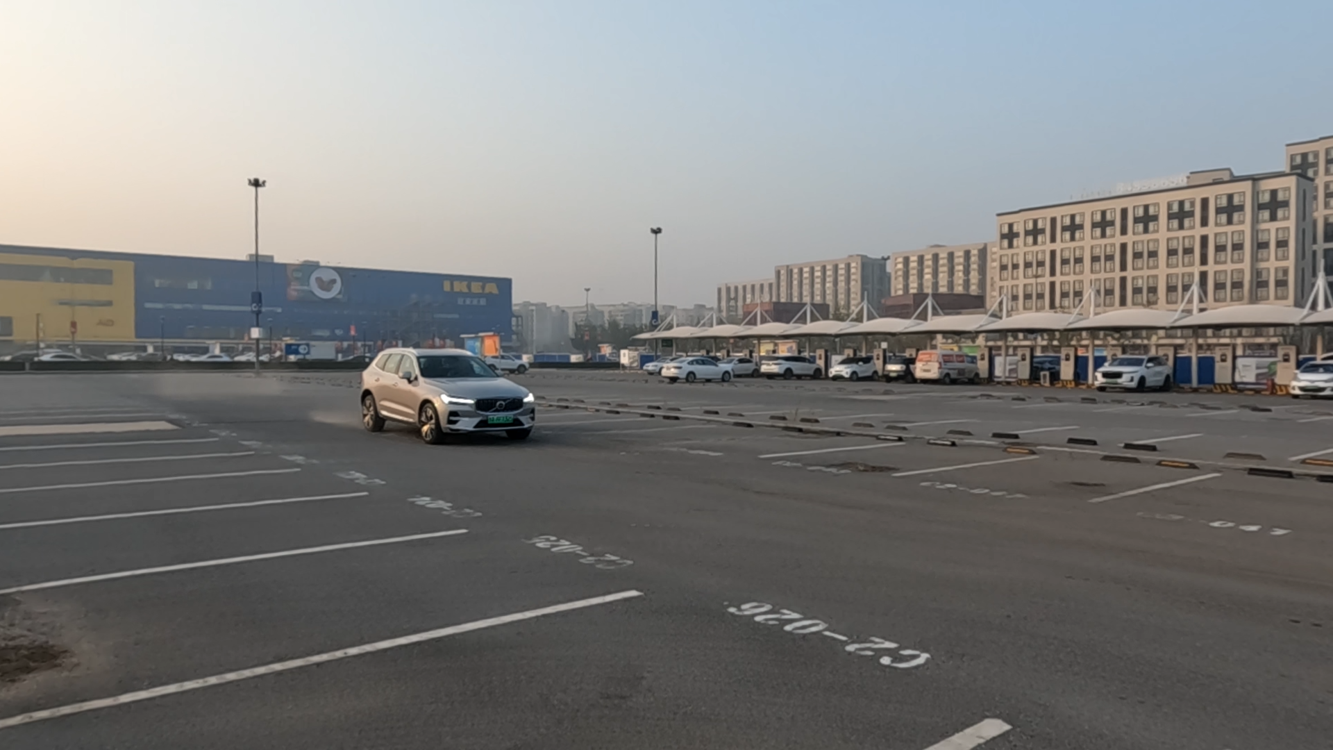 插混版与普通版有何不同，试驾体验XC60插电式混动版