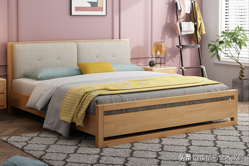 想要营造高品质又简洁的卧室氛围，选择北欧实木床很关键