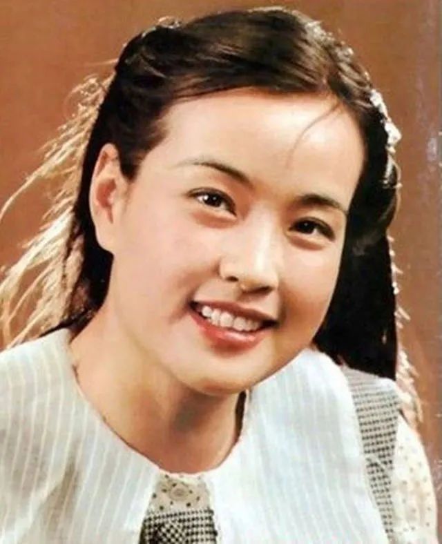 情史丰富的8位女星，一个比一个有故事，有人用爱疗伤有人毁声誉