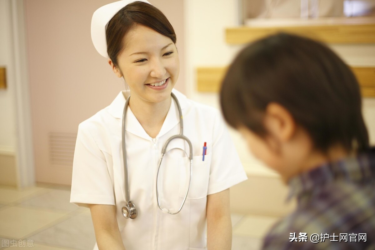 “月薪好幾萬，出國就能賺錢”，出國做護士真的那么掙錢？