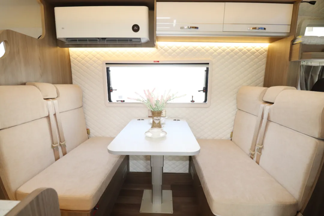 新飞H300尊享版 子母床布局 空间大配备全 智享旅居生活