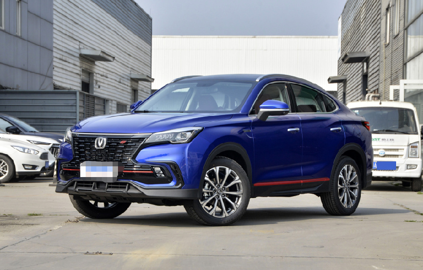 两款二十万以内的家用型SUV，内饰时尚又年轻，动力还强劲