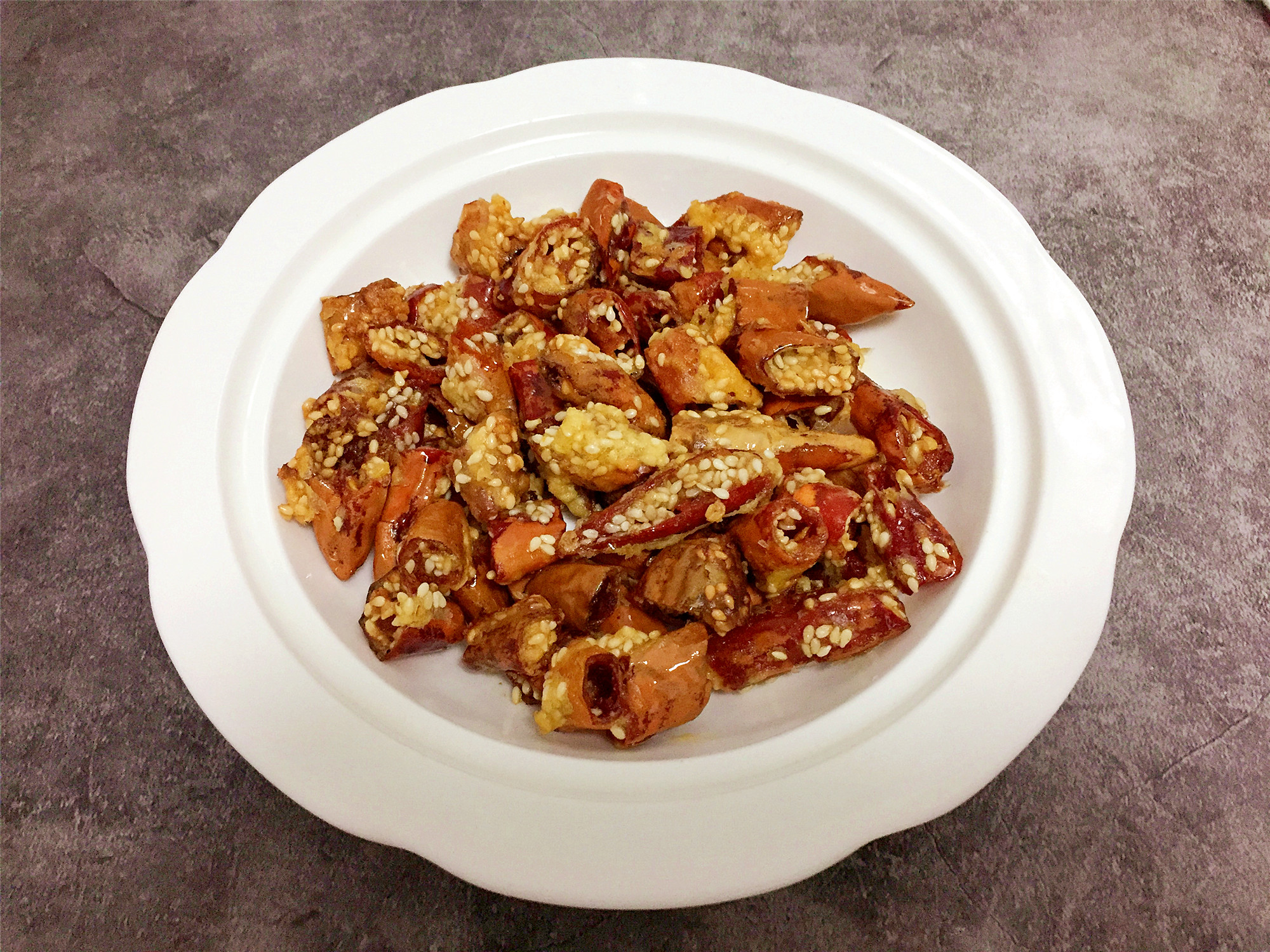 炸辣椒的做法 香酥(教你做灌满芝麻的香酥辣椒)