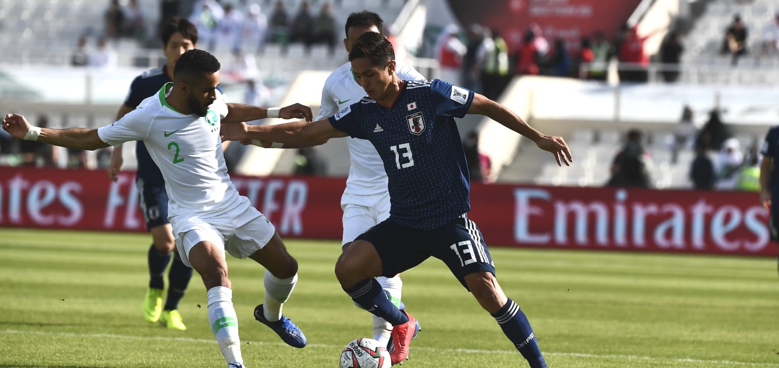 亚洲杯日本1-0沙特(日本1-0沙特4战全胜挺进八强 1/4决赛将战黑马越南)