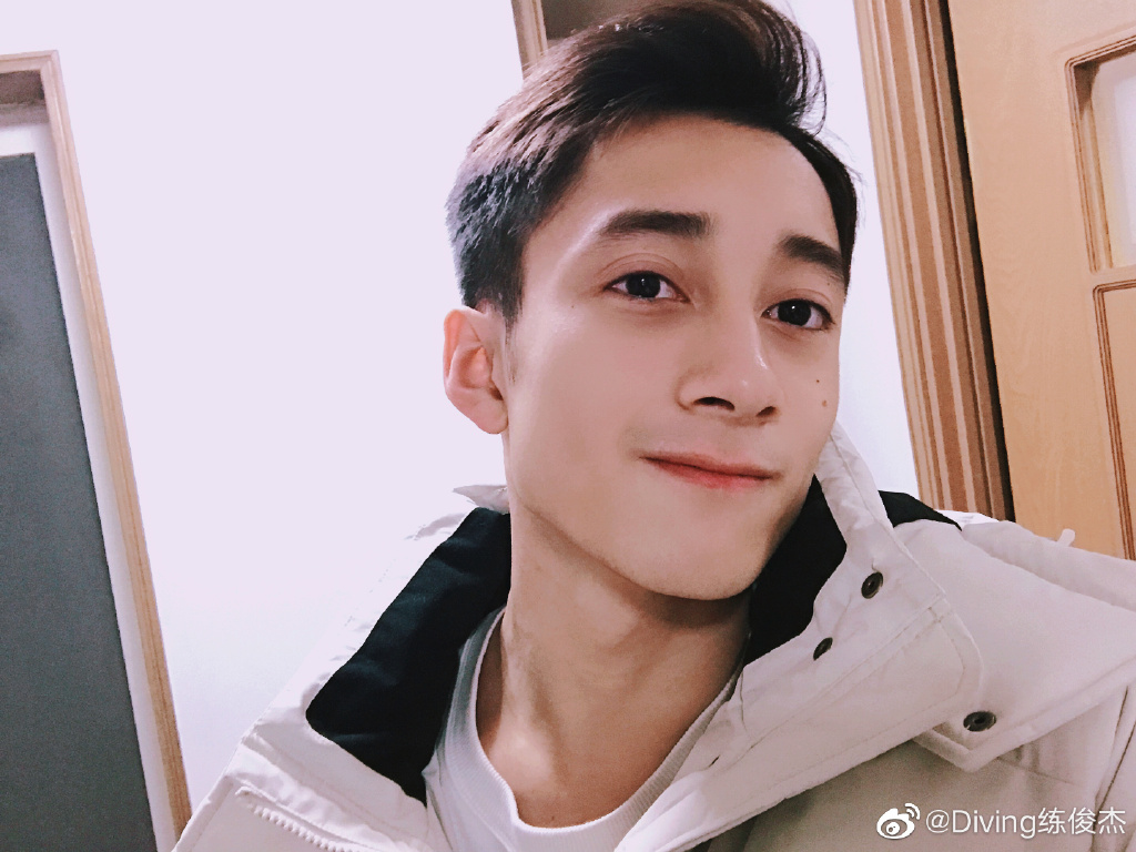 全运会上的帅哥大盘点！国乒队程靖淇撞脸黄景瑜，一个比一个好看