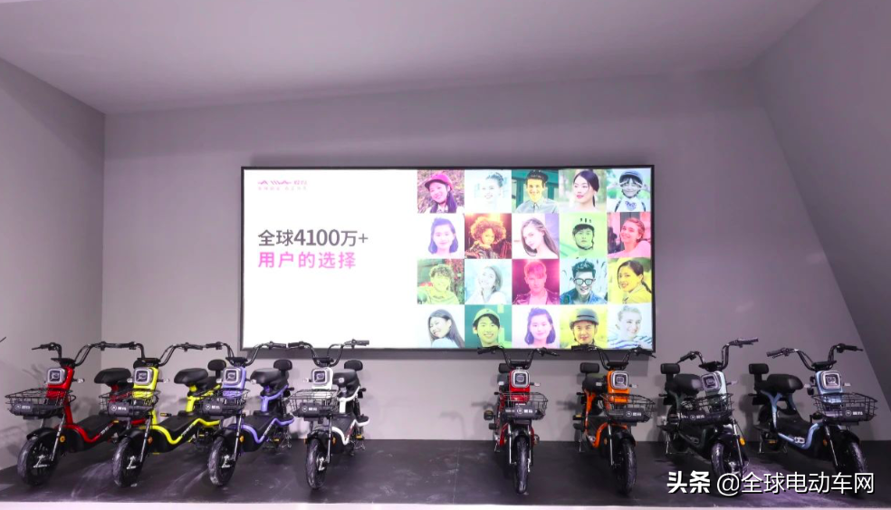 爱玛玩转电动车时尚，豪华锂电家族，领衔出行新高度