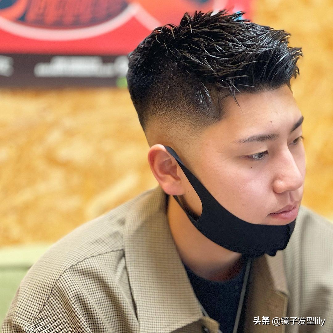 帅气男士的发型有哪些？狼尾寸头烫发都上榜，喜欢请收藏