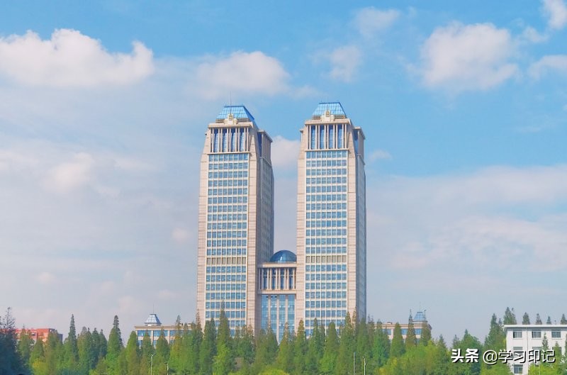 我国文科最强的6所高校，除了北大，还有哪些大学上榜？