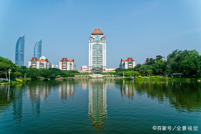 福建最好的21所大学排名：厦门大学第一，本科毕业生月薪 8671 元