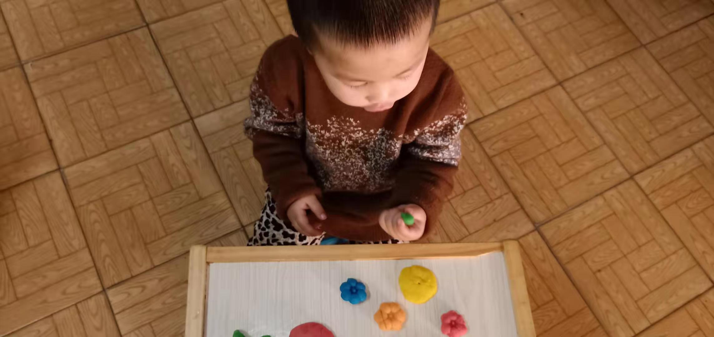 橡皮泥的做法教程（宝妈教你自制放心橡皮泥）