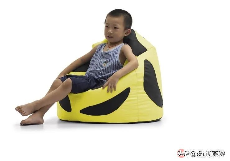 装修了2套房子，才发现客厅越小越要注意这件事
