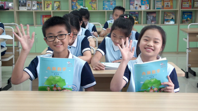 浙江数学天才走红，各大高校争相录取，北大自降200分