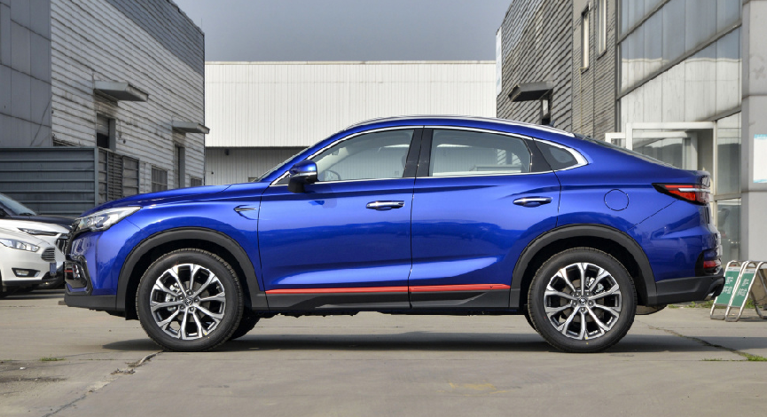 两款二十万以内的家用型SUV，内饰时尚又年轻，动力还强劲