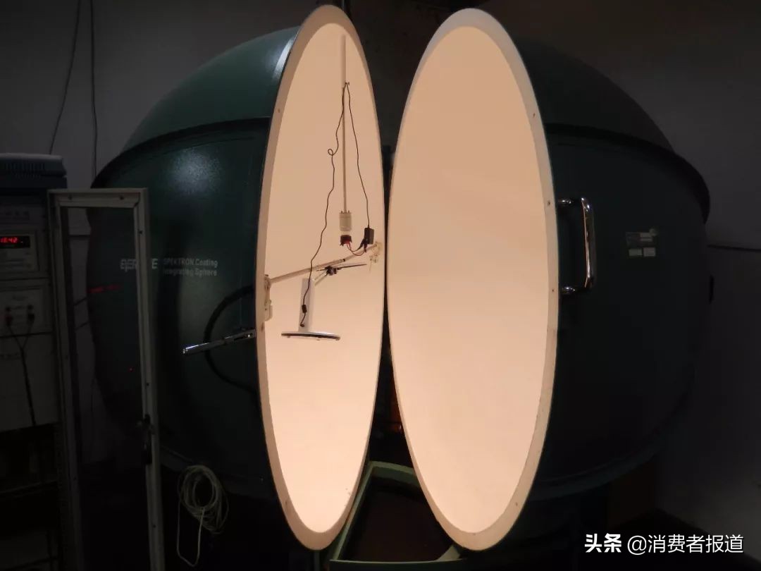 10款台灯对比测评：小米、宜家表现一般，飞利浦、欧普照明“虚标”
