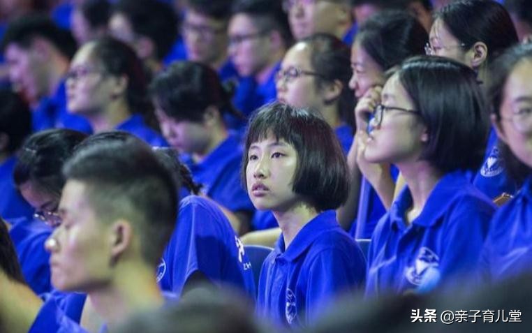 天才少女7岁上初中，12岁高考，后被浙大录取，是天赋还是努力
