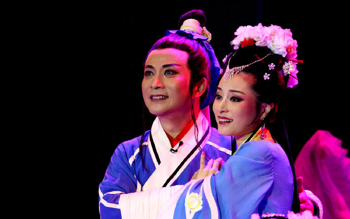 七夕之夜话爱情:黄梅戏《牛郎织女》完美诠释"只羡鸳鸯不羡仙"