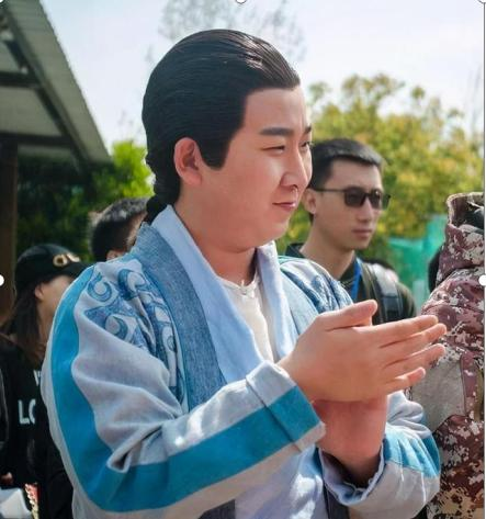 贾云哲现在的身高多少(7岁走红3上春晚) - 青木春