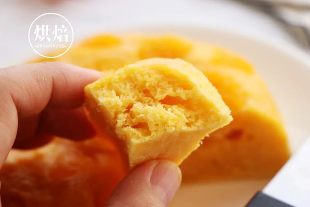 做了韩国一个蜜桔蛋糕 味道很好 口感有点硬 有做过的说一下经验哈