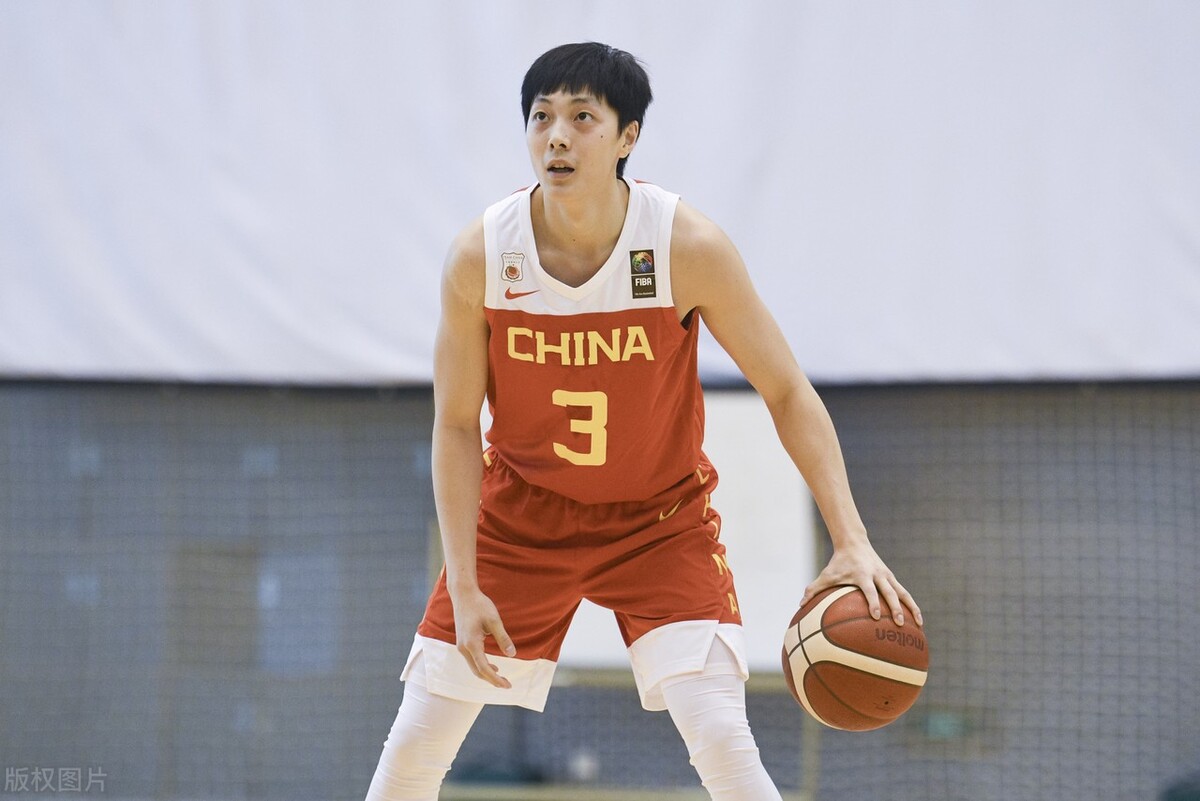 cba吴明轩是哪里人(拒绝nba，胡明轩为报答广东队作出重要决定，球迷为他点赞)