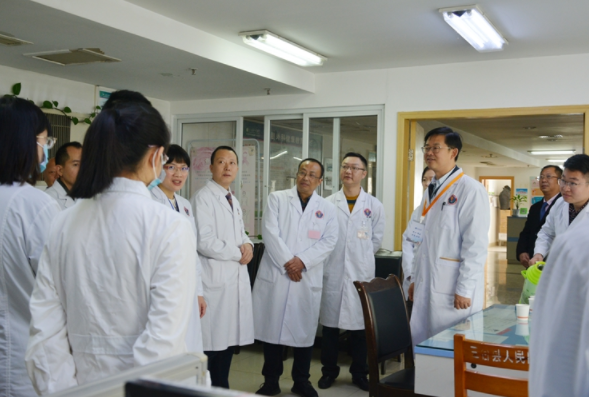 重庆考生运气爆棚，以507分捡漏985高校，却因专业被大家嘲笑