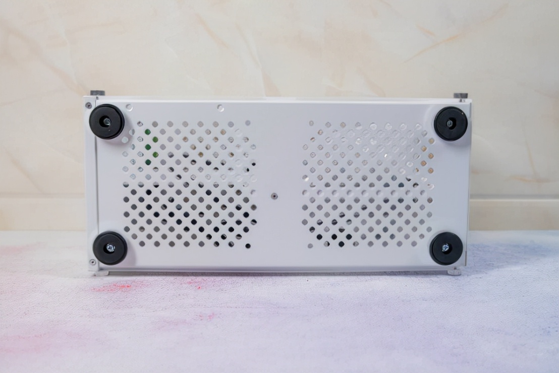 提着走的3A游戏ITX主机，超频三蜂鸟2装机体验