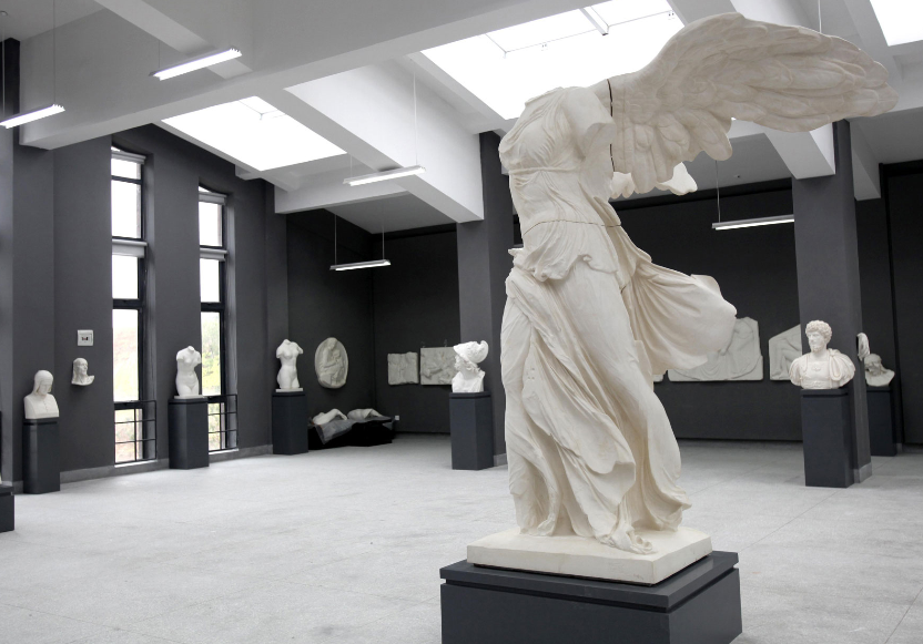 湖北美术学院省外校考合格美术艺考生，志愿填报及录取难度分析？