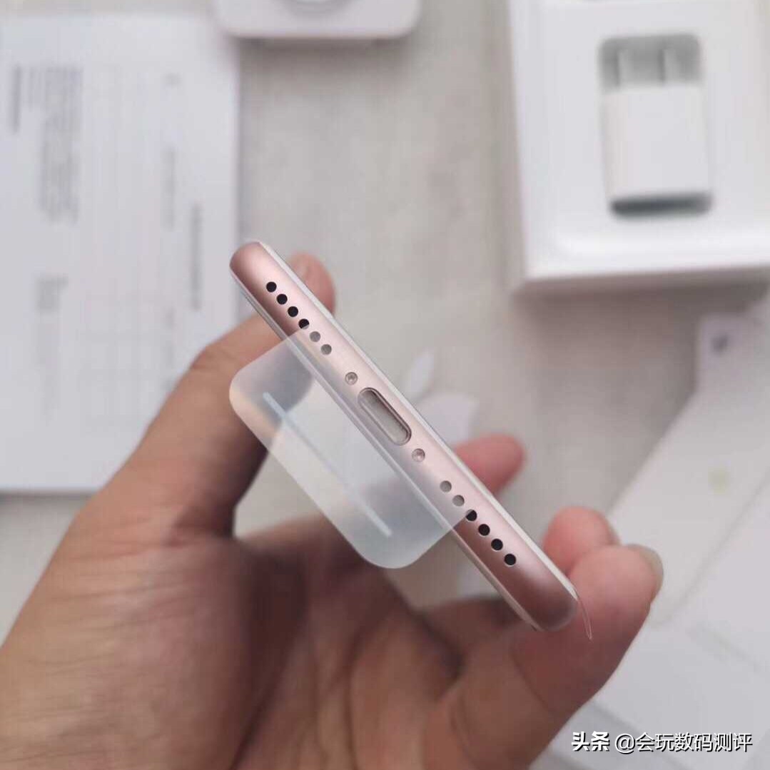 iPhone7跳水2389元，现在值得入手？听店老板怎么说！