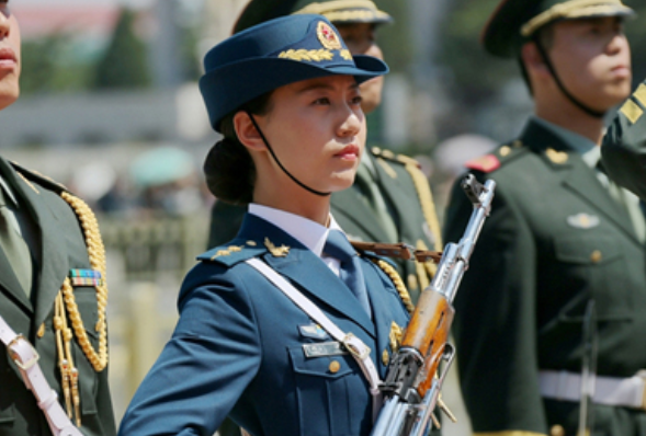 2021女兵报名即将开始，8种情况政审将不合格，大学生要注意