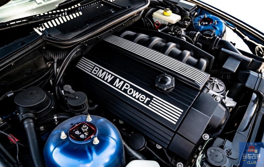 “野性再次被召唤”！昔日的“操控王者”！宝马BMW E36 M3