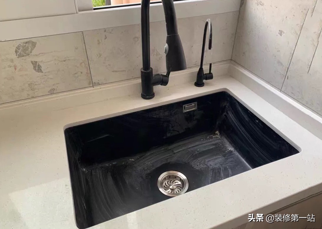 装修厨房，坚决不“穷装”，多花点钱，做好这些设计，邻居也羡慕