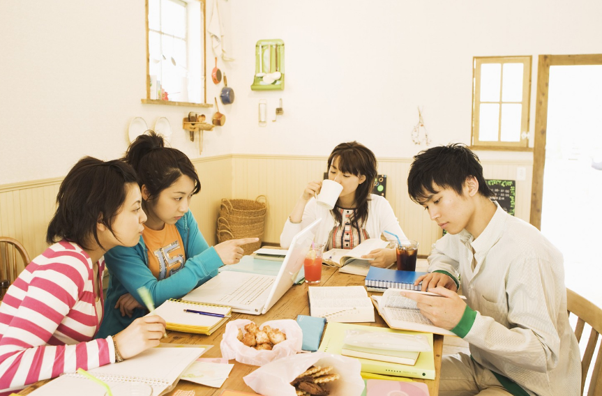 699分学霸给学渣当群演？南大学生告诉你，什么才是高素质大学生