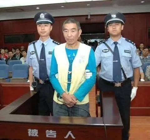 人吃人事件(“食人魔”张永明：连杀20多人做腊肉，还将受害者当鸵鸟肉出售)