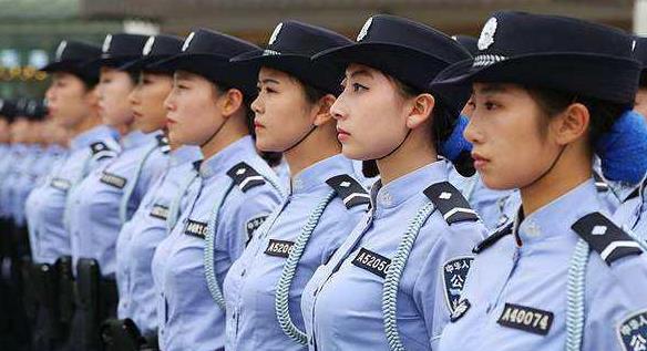 下半年将进入公务员考试高峰期，大学生具备这个优势，更容易上岸